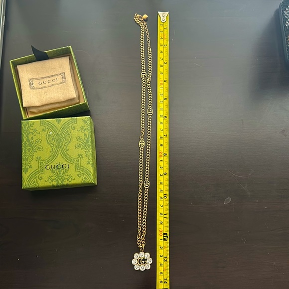 Double GG necklace and earring set - Picture 7 of 7